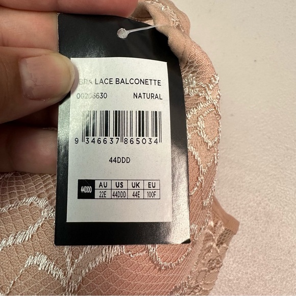 Avenue Lace Underwire Bra in Tan and Cream - Picture 3 of 5